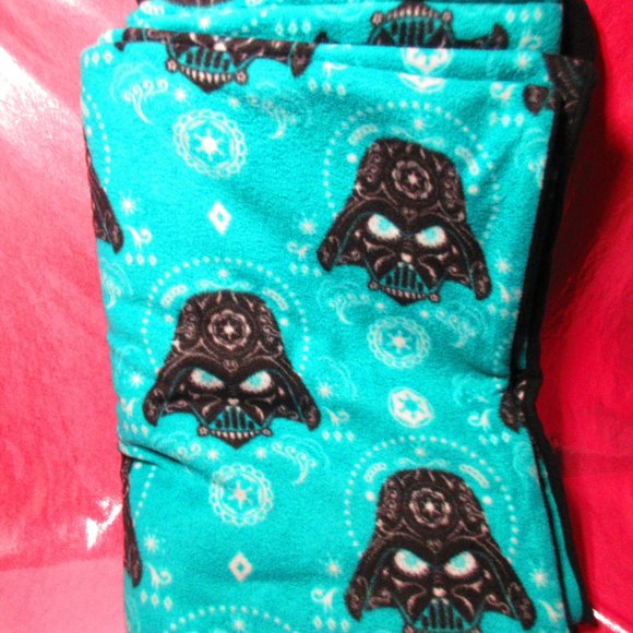 Star Wars Darth Vader 89" x 58" Fleece Blanket - Picture 1 of 3